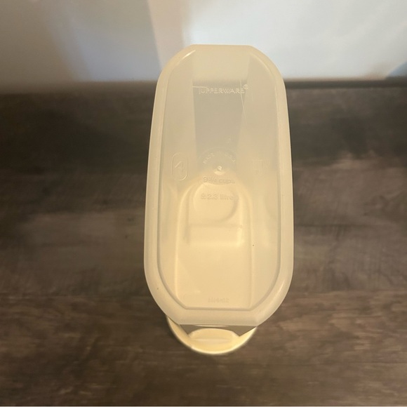 Vintage Tupperware Modular Mate  Oval Container W/ Tan Lid - Picture 6 of 6